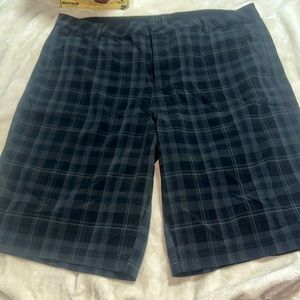 Hybrid shorts size 40